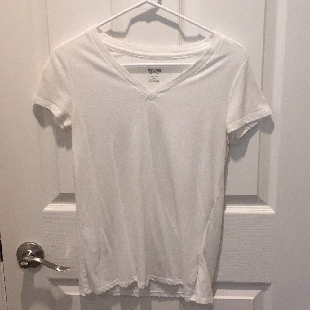 Mossimo white t shirt